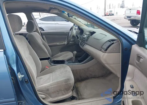 2002 Toyota Camry Le from USA, damaged, VIN JTDBE32K120041153